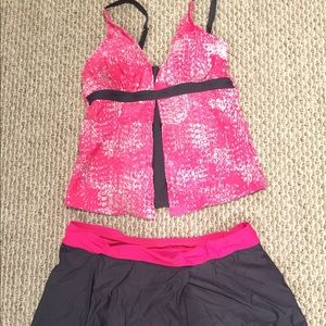 Swimsuit bottoms size L top size M